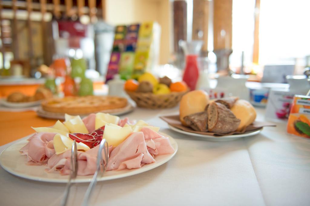 Dependance Sporting Hotel Livigno Eksteriør billede